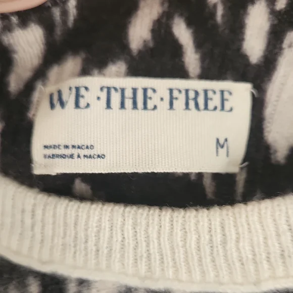 We The Free 100% Cashmere Animal Print Sweater - Picture 4 of 10